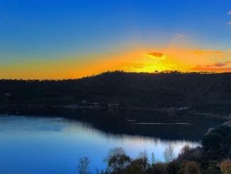 lago averno campania pozzuoli