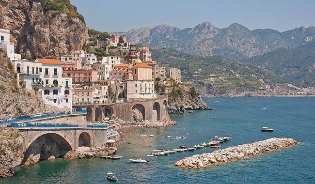 Come visitare la Costiera Amalfitana?
