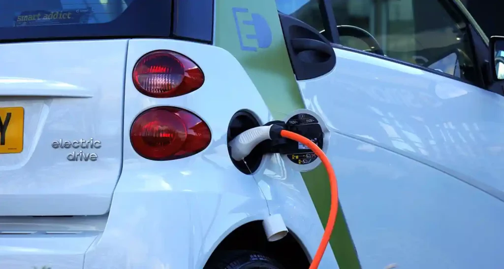 Il flop delle auto elettriche in Italia