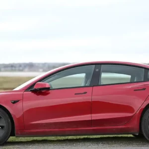 Potrebbe arrivare la Tesla economica
